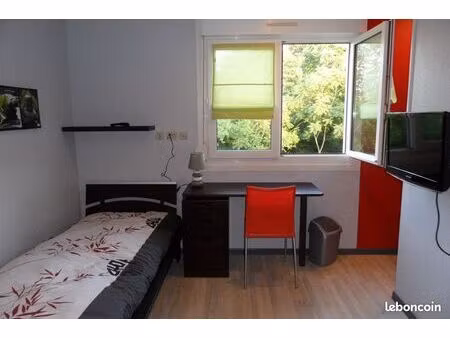 studio meublé iut dispo