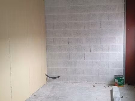 local 15 m²