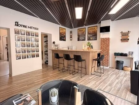 ? local commercial 290m2