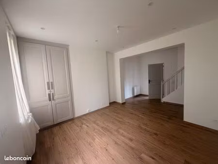 maison rénovée 2 chambres + bureau avec jardin – quartier calme