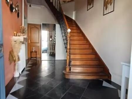 maison 5 pièces 165 m²