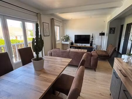 maison familiale rénovée avec grand terrain arboré