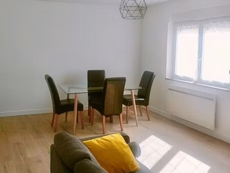 à louer – charmant appartement t2 meublé de plus de 51 m² en centre-ville d'aÿ