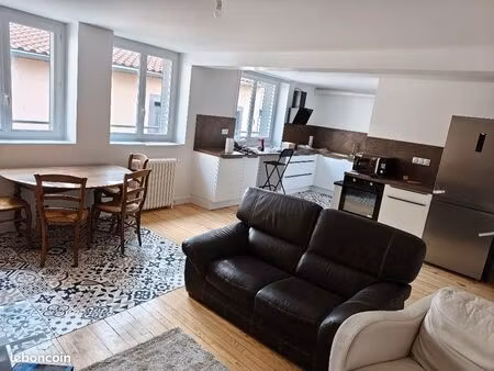 beau t3 72 m2 meublé rénové – cœur de châteaugay