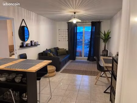 apparemment meublé