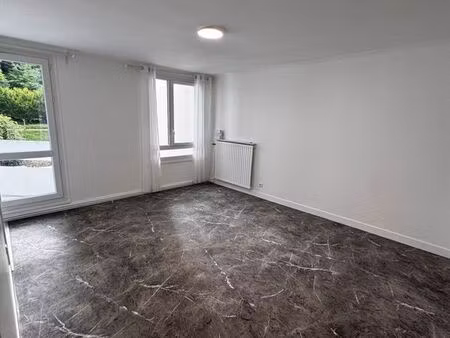meaux gare – f2- 49 5 m² – parking  cave et ascenseur