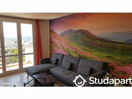 chambre 1 pièce 9 m²