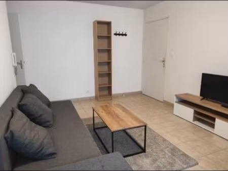 location t2 meuble