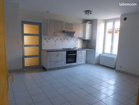 f3 - appartement 68 m2 st germain lembron