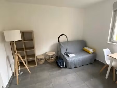 studio 1 pièce 17 m²