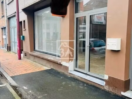 commerce 81 m²