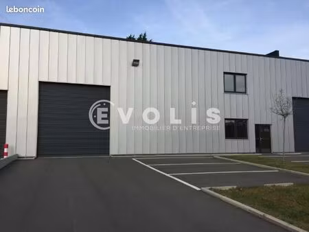 local industriel 330 m²