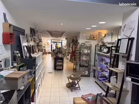 local commercial 150 m²
