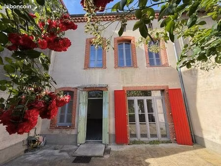 maison 10 pièces 220 m²