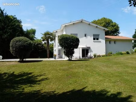 maison 7 pièces  latresne centre