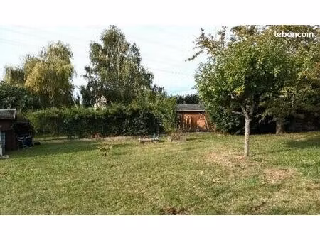 terrain 1 059 m² barcy