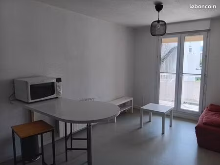 f1 bis très lumineux et meublé de 27 m²