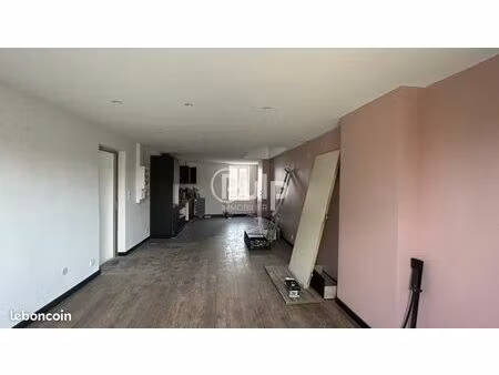 immeuble 7 pièces 370 m²