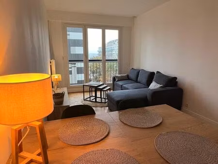 loue appartement meublé 47m2 - av du general de gaulle - le mans - cote republique
