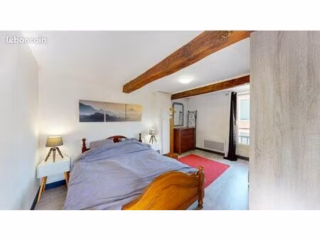 maison de ville triplex de 50m2 meublée et refaite à neuf