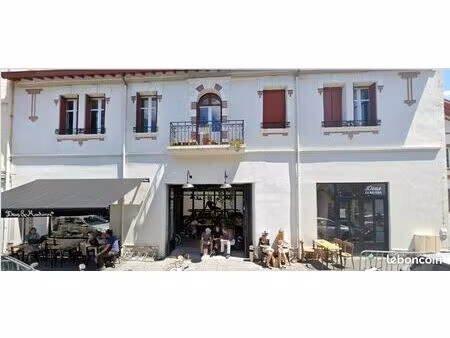 location bureaux biarritz ( deus café)