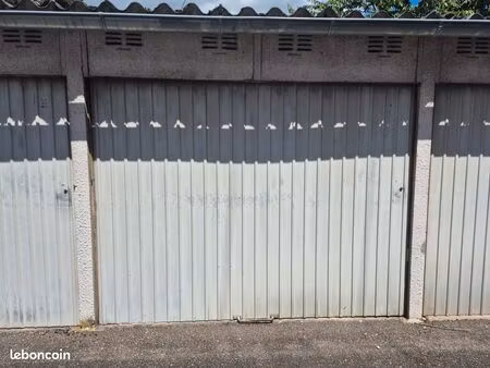 garage à louer