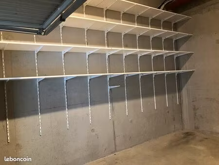 loue box sécurisé - place du marché -15m2