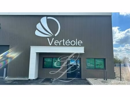 local d'activite 385 m² spay