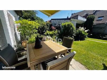 maison de ville 7 pièces 217 m²
