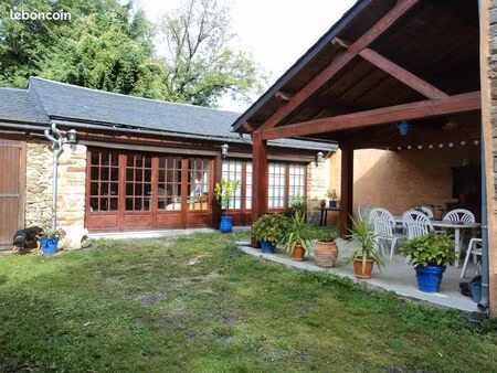 propriété 8 pièces 258 m²