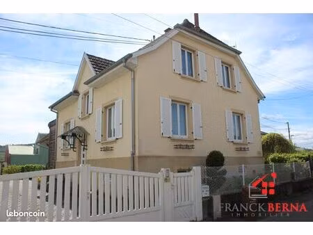 propriété 8 pièces 133 m²
