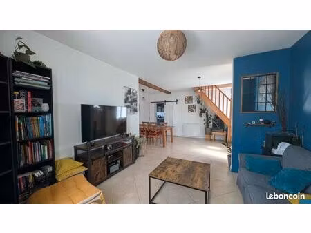 maison rénovée de 130 m² - 6 pièces - deux grandes terrasses