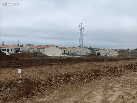 terrain 369 m² echire