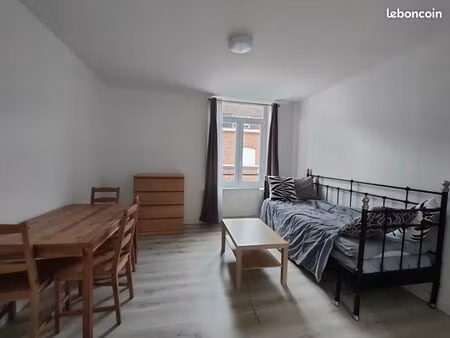 studio 1 pièce 25 m²