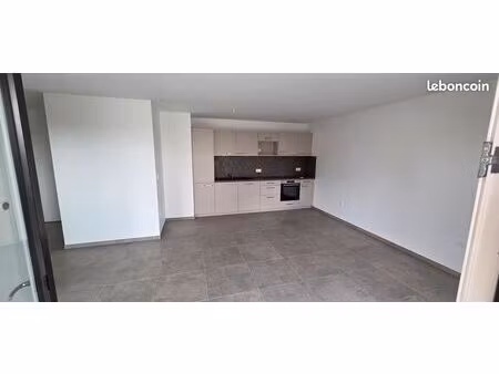 location 2 pièces 56m² à barr