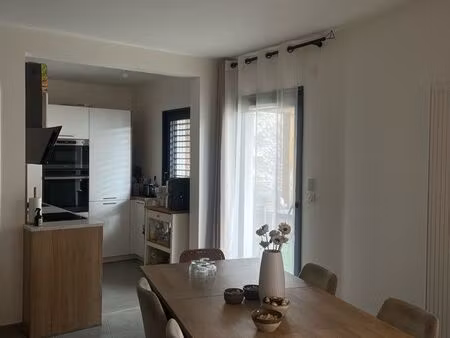 investissement locatif sécurisé – t3 récent 71 m² avec garage – bassens