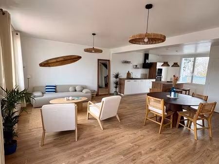 duplex rénové de 91 m² à 5 min à pied de la grande plage