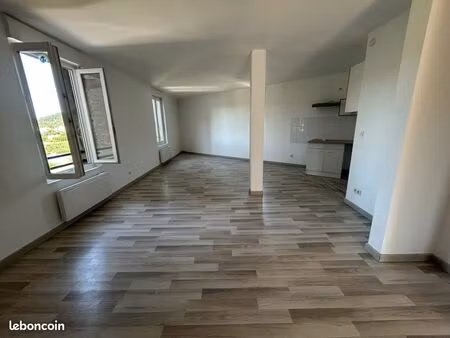 appartement 3 pièces 74 m²