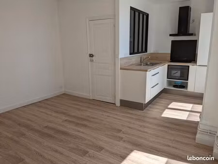 appartement centre saint maixent 56m²