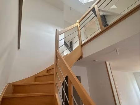 à louer - triplex lumineux