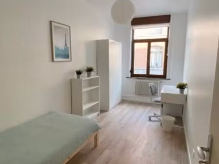 chambre 1 pièce 12 m²