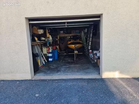 vend garage 26 m2 plus deux mezzanines