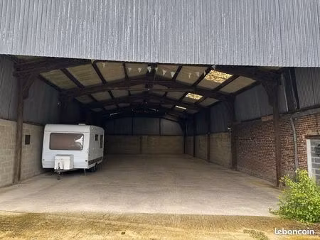 loue emplacement hangar