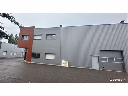 local commercial bureaux + stock 328 m²