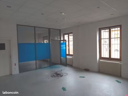 local professionnel - hyper centre