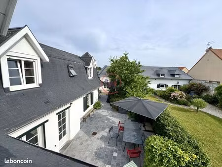 maison 11 pièces 273 m²