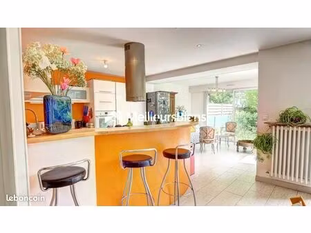 maison 9 pièces 193 m²