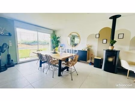 maison 7 pièces 127 m²
