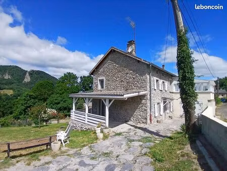 maison 5 pièces 155 m²