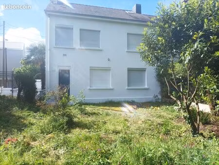 quartier sautron- proche mer - terrain 658 m2 divisible
